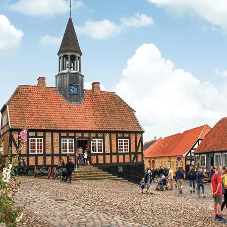 4 Bedroom Beautiful In Ebeltoft Casa de Férias Øksenmølle